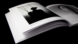 Folder do wystawy „Punkt bieli. Punkt czerni. Fotografia Zdzisława Beksińskiego”