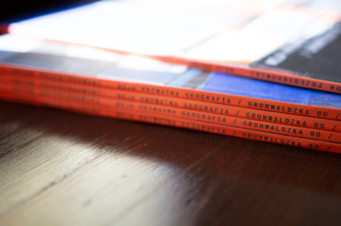 katalog do wystawy Artur Przebindowski MOJA PRYWATNA GEOGRAFIA / GRUNWALDZKA 80.